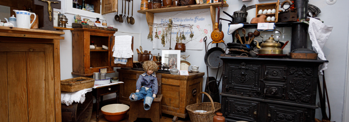 Heimatmuseum Polch. Blick in eine alte Küche aus der Zeit der Jahrhundertwende - Martina Wagner Immobilien