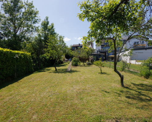 traumhaftes Gartengrundstück mitten in der Stadt