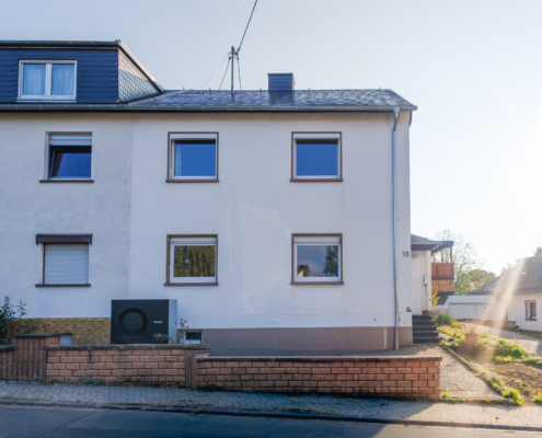 Straßenansicht Doppelhaushälfte