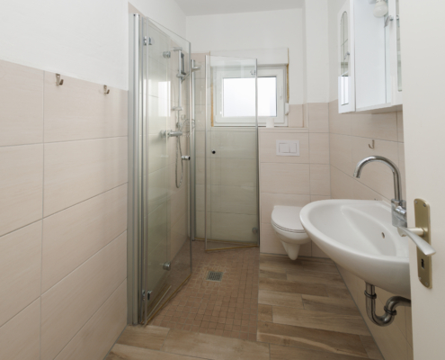modernes Duschbad OG